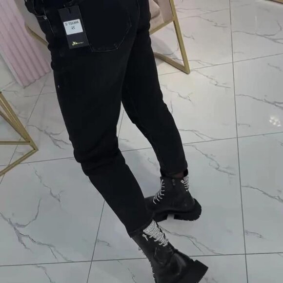 Heart Jeans - Picture 3 of 3